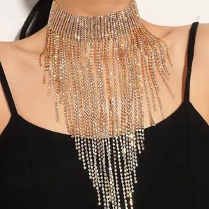 NWT long rhinestone elegant necklace